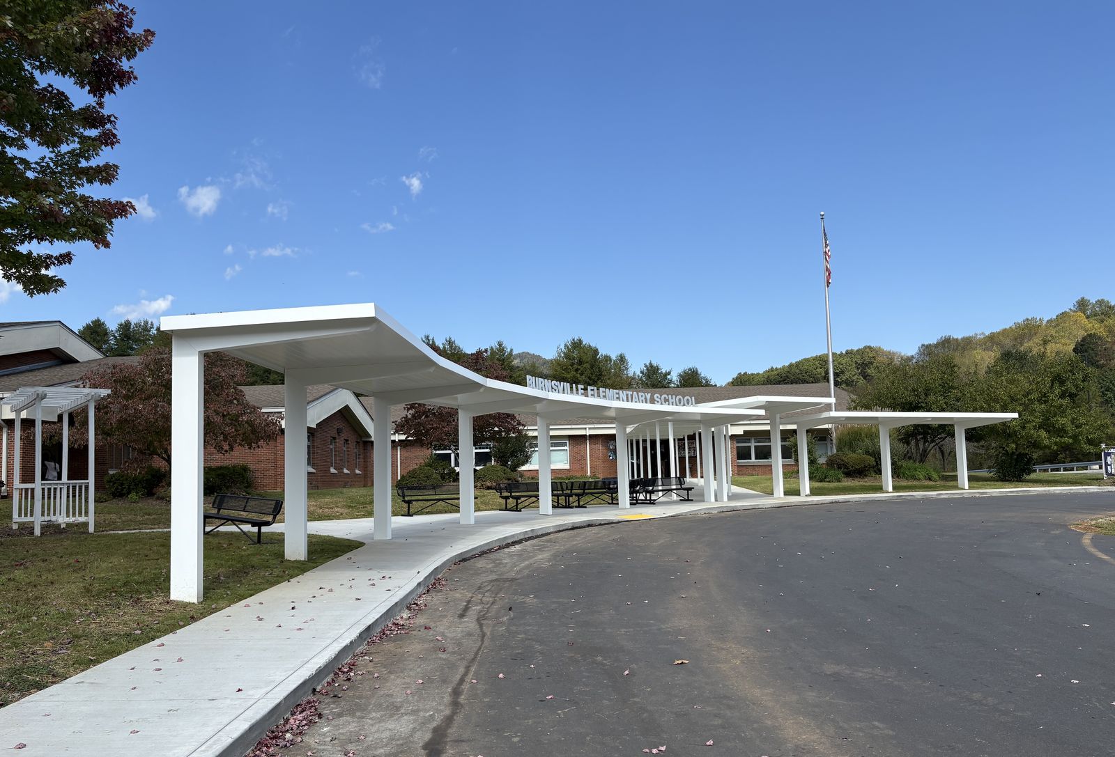 Burnsville Elementary School — Cantilever Walkway Canopy (2/5)