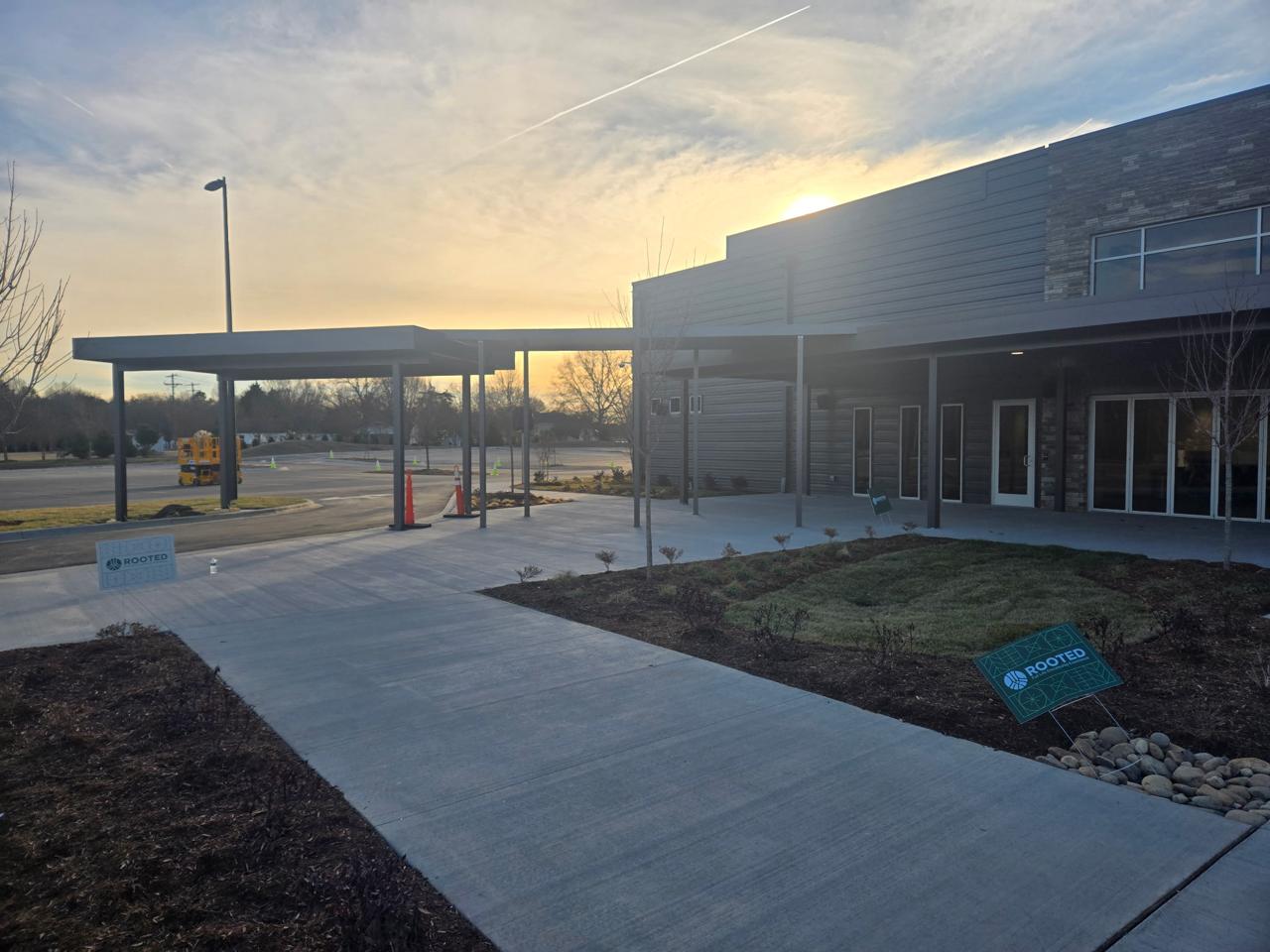LifePointe Church — Walkway Cover (2/2)